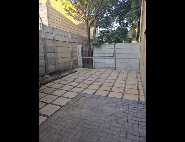2 BEDROOM PROPERTY TO RENT IN TABLE VIEW